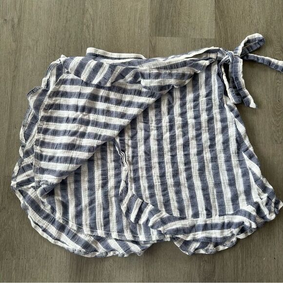 Show Me Your Mumu Roam Ruffle Wrap Skirt Women’s Small Blue White - Picture 3 of 6